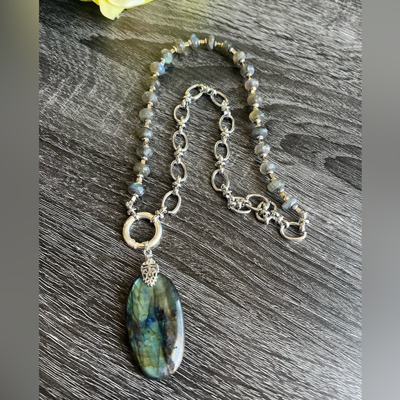 Hand Crafted Jewelry - Women labradorite necklace